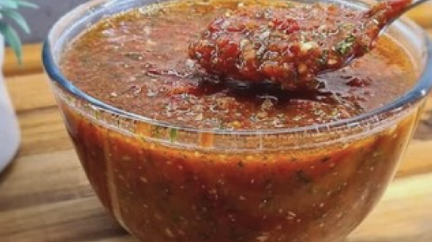 Salsa speziata con chiodi di garofano